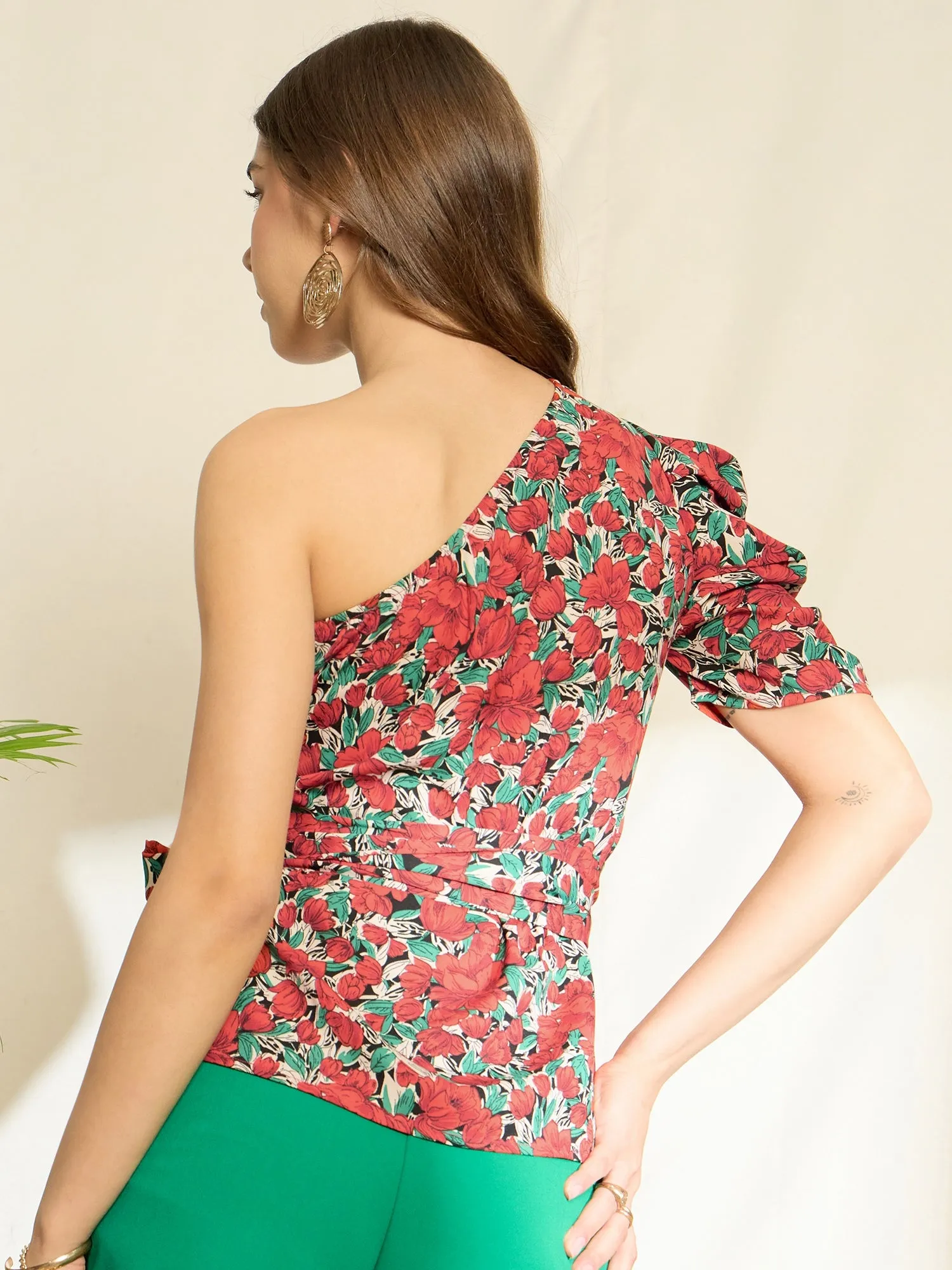 Berrylush Women Red Floral Printed One Shoulder Puff Sleeve Belted Peplum Top